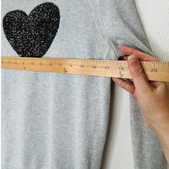 Gap Light Gray Metallic Heart Intarsia Crewneck Pullover Long Sleeve Sweater S - Picture 11 of 12